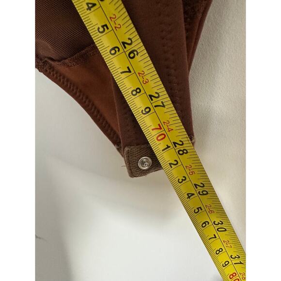 NBD Brown Size Medium Aaliyah Bodysuit Stretch Asymmetrical Sleeve Cutout Nude - Picture 11 of 15